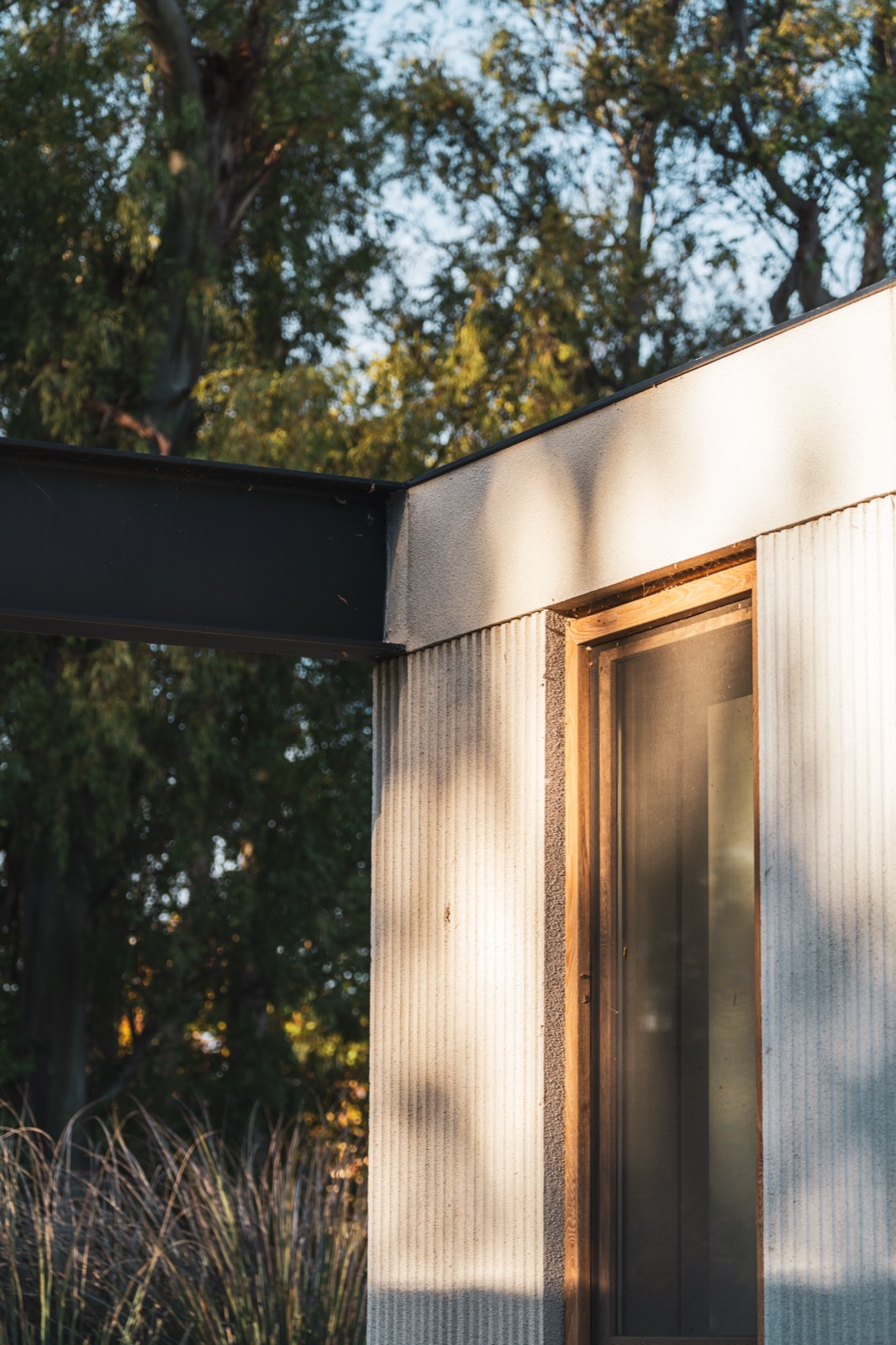 Detalle de la envolvente de la Casa de Campo Haras San Pablo